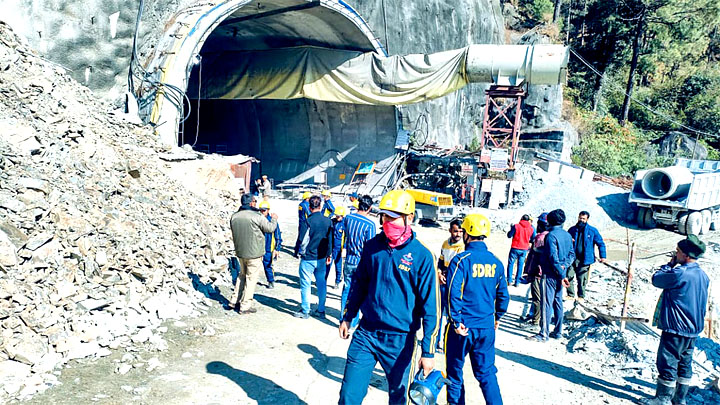 उत्तरकाशी टनल में रेस्क्यू रुका, अब वर्टिकल ड्रिलिंग होगी, एक्सपर्ट बोले- ऑगर मशीन टूटी, दूसरी भी नहीं आएगी