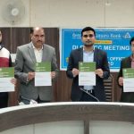 सरकारी योजनाओं से विलंबित आवेदनों को तुरंत करें निपटारा : डीसी विक्रम सिंह