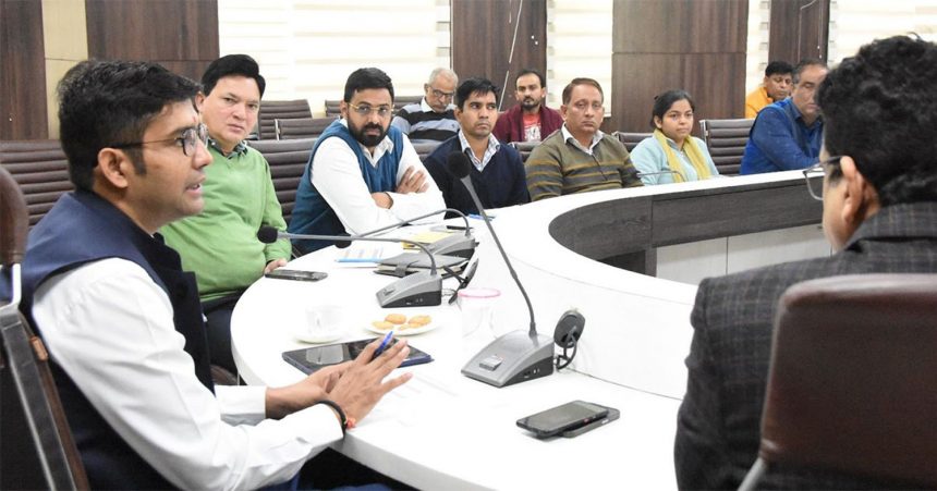 22 व 23 दिसंबर को आयोजित होगा जिला स्तरीय गीता जयंती महोत्सव: एडीसी डॉ. आनंद शर्मा