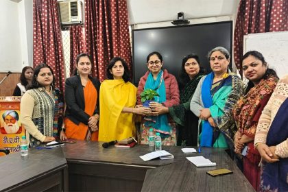 शताब्दी महाविद्यालय में महिलाओं के यौन उत्पीड़न जागरूकता कार्यक्रम का आयोजन