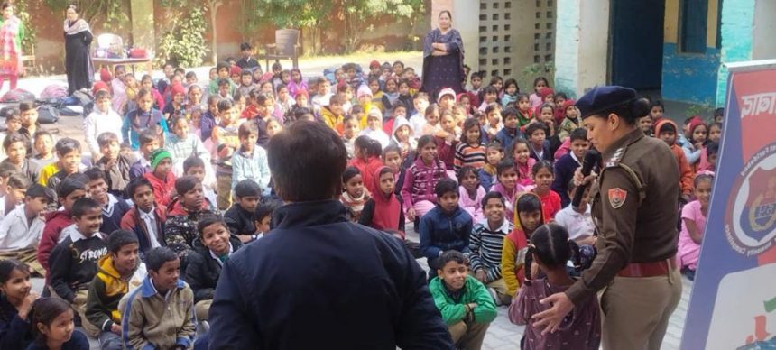 सीनियर सिटीजन सेल प्रभारी इंस्पेक्टर माया ने प्राइमरी स्कूल अजरौंदा में बैड टच,112 ऐप व सुरक्षा के संबंध में जानकारी देकर किया जागरूक