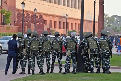 संसद की सिक्योरिटी का जिम्मा अब CISF को, सुरक्षा चूक मामले के 4 आरोपियों की रिमांड 15 दिन बढ़ाई