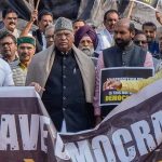 सांसदों के सस्पेंशन पर जंतर-मंतर पर I.N.D.I.A का प्रदर्शन, राहुल बोले- देश भक्तों की हवा निकल गई
