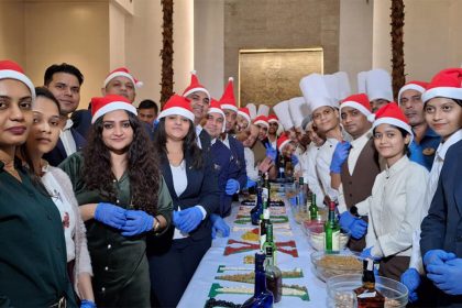 Hotel Park plaza द्वारा केक मिक्सिंग सेलिब्रेशन का आयोजन किया