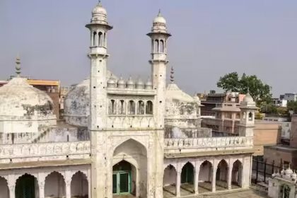 ज्ञानवापी सर्वे की रिपोर्ट ASI ने कोर्ट को सौंपी, मुस्लिम पक्ष की मांग- सार्वजनिक न करें