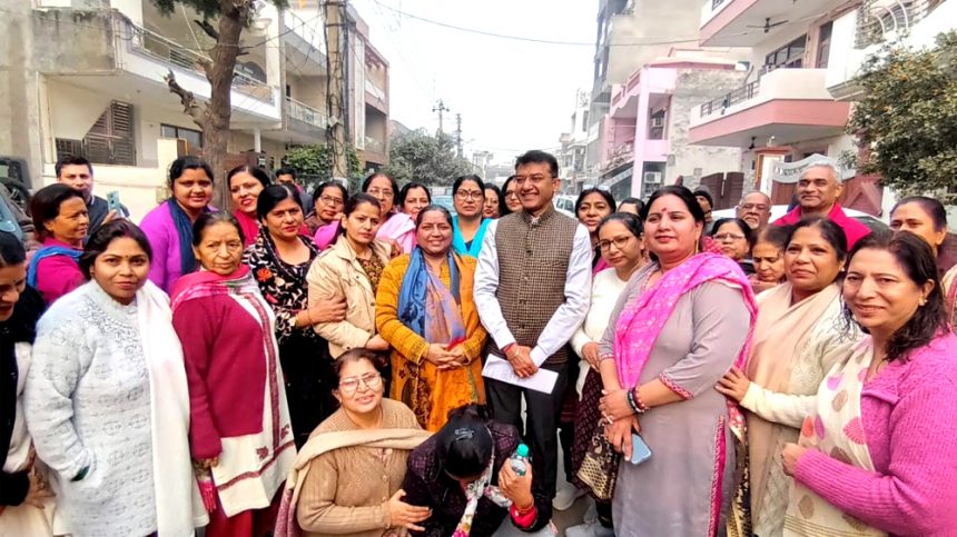 राजीव जेटली ने सुनी सैनिक कालोनी वासियों की समस्याएं