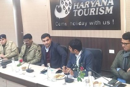 डीसी विक्रम सिंह की अध्यक्षता में  37वे अंतरराष्ट्रीय सूरजकुंड क्राफ्ट्स मेले का उद्घाटन के लिए हुई समीक्षा बैठक