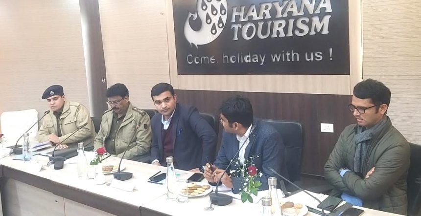 डीसी विक्रम सिंह की अध्यक्षता में  37वे अंतरराष्ट्रीय सूरजकुंड क्राफ्ट्स मेले का उद्घाटन के लिए हुई समीक्षा बैठक