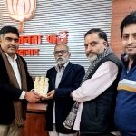 भाजपा जिला अध्यक्ष राज कुमार वोहरा ने किया वरिष्ठ कार्यकर्ताओं का सम्मान