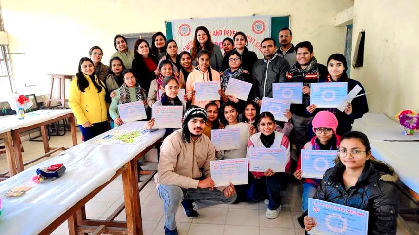 नेहरू कॉलेज फ़रीदाबाद में बेस्ट आउट ऑफ़ वेस्ट प्रतियोगिता का आयोजन