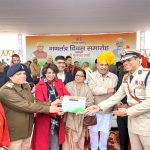 75वें गणतंत्र दिवस के अवसर पर मुख्य अतिथि परिवहन मंत्री श्री मूलचंद शर्मा ने परेड की ली सलामी