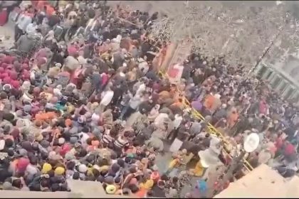 राम मंदिर में प्रशासन भीड़ नहीं संभाल पाया, पहले प्रमुख सचिव गृह और DG लॉ एंड ऑर्डर पहुंचे