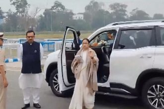 पश्चिम बंगाल में लोकसभा चुनाव अकेले लड़ेगी TMC , ममता बोलीं- कांग्रेस ने सीट शेयरिंग का प्रस्ताव ठुकराया