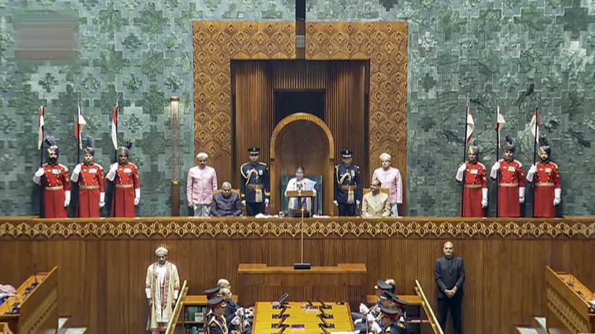 संसद का बजट सत्र: राष्ट्रपति ने कहा- सदियों बाद राम मंदिर का सपना पूरा हुआ
