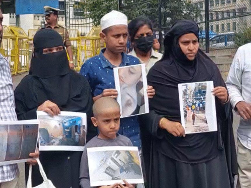 कर्नाटक विधानसभा के सामने सामूहिक सुसाइड का प्रयास, पुलिस की गिरफ्त में एक ही परिवार के 8 लोग, तीन बच्चे भी शामिल