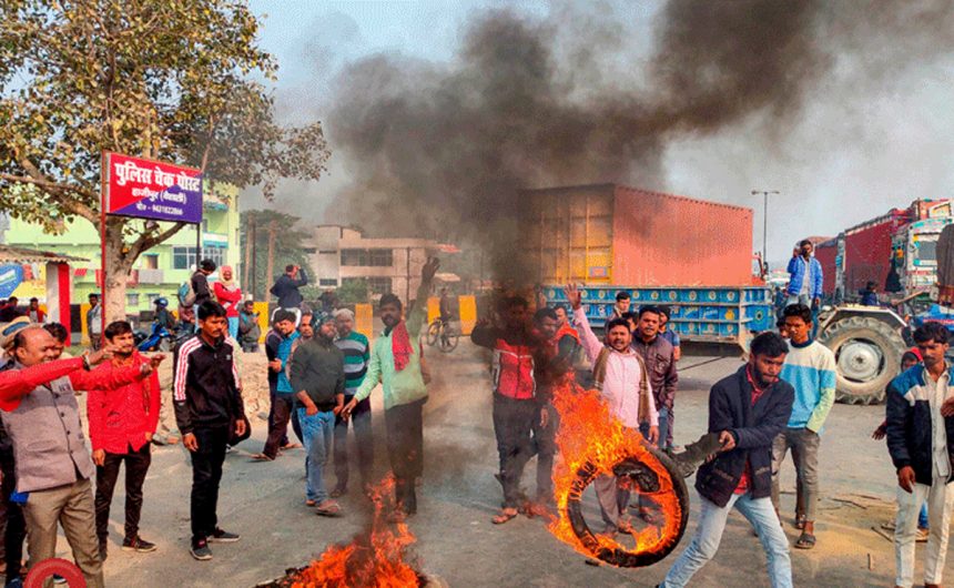 देशभर में ट्रक ड्राइवर्स की हड़ताल खत्म, MP में शाजापुर कलेक्टर को हटाया गया
