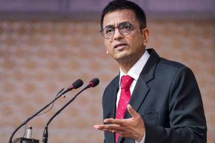 CJI बोले- वकील साहब धीरे बोलें, वर्ना बाहर कर दूंगा