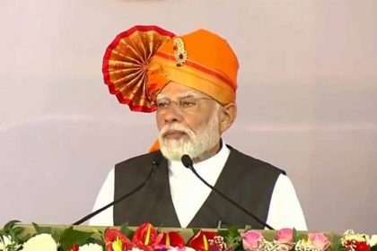 PM आवास योजना के कार्यक्रम में भावुक हुए मोदी, कहा- काश बचपन में ऐसे घर में रहने का मौका मुझे भी मिला होता