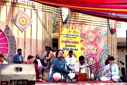 हरियाणवी प्रसिद्ध सूफी गायक विक्रम ने सूफी गायन से किया दर्शकों को मंत्रमुग्ध