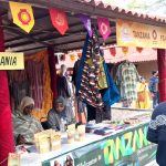 शिल्प मेला के पार्टनर देश तंजानिया पवैलियन के उत्पाद रिझा रहे पर्यटकों को