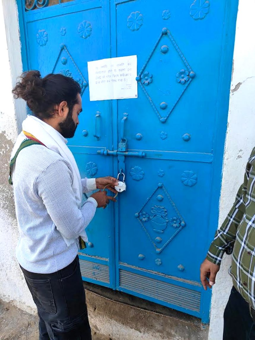 Corporation's Faridabad Old Zone-1 and 2 tightened the noose on property tax defaulters and sealed 10 units.