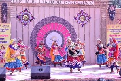 देशी विदेशी कलाकारों