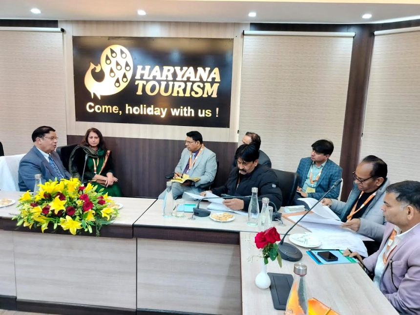 शहरी स्थानीय निकाय मंत्री डॉ. कमल गुप्ता ने निगम अधिकारियों के साथ कार्यों की रिपोर्ट बारे समीक्षा बैठक ली