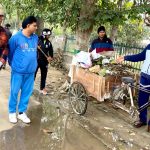 ब्लांक डीटू सेक्टर 10 में बारिश के बाद काफ़ी गन्दगी को 30 कर्मचारियों के साथ मिलकर साफ़ कराया गया