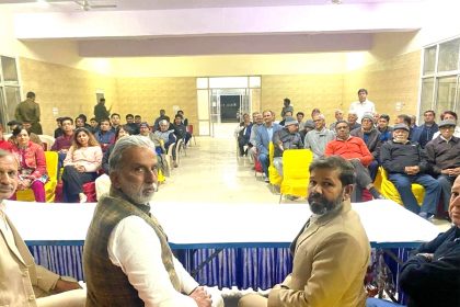 फरीदाबाद में भाजपा का "गांव चलो अभियान” कृष्णपाल गुर्जर ने तिगांव विधानसभा के बूथ नंबर 116 पर किया जनसंपर्क