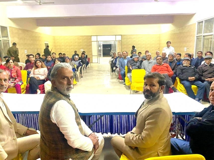 फरीदाबाद में भाजपा का "गांव चलो अभियान” कृष्णपाल गुर्जर ने तिगांव विधानसभा के बूथ नंबर 116 पर किया जनसंपर्क