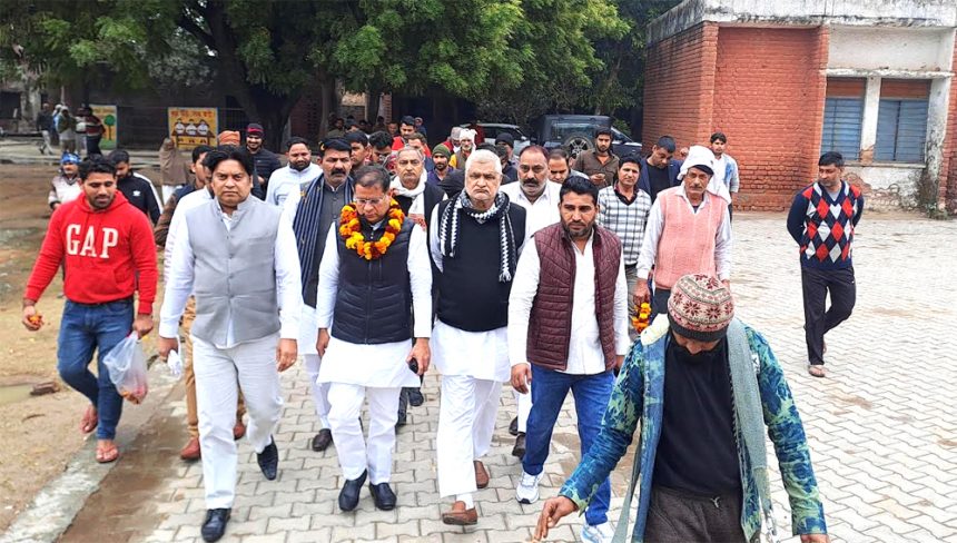 गांव अमीपुर की सरदारी ने विधायक राजेश नागर को किया सम्मानित