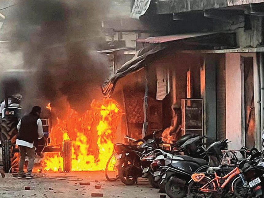 हल्द्वानी में अवैध मदरसा गिराने पर हिंसा, 3 की मौत, DM बोलीं- हमला प्लानिंग से हुआ