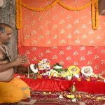ज्ञानवापी में व्यास तहखाने के दर्शन करने पहुंच रहे लोग, बैरिकेडिंग के बाहर से झांक रहे श्रद्धालु