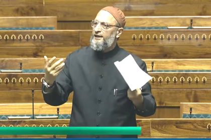 ओवैसी बोले- क्या मोदी सिर्फ एक मजहब की सरकार, बाबरी मस्जिद जिंदाबाद के नारे लगाए