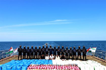 गुजरात के पोरबंदर में 3300 KG ड्रग्स जब्त, इसकी कीमत 2 हजार करोड़ रुपए से ज्यादा