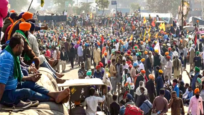 Farmers rejected MSP proposal on 5 crops, will travel to Delhi tomorrow, JCB-hydraulic crane at Shambhu border