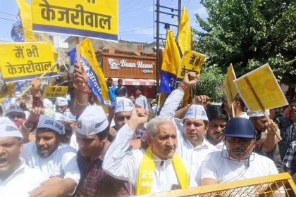 चुनाव से ठीक पहले अरविंद केजरीवाल को गिरफ्तार करना भाजपा की तानाशाही : हरेंद्र भाटी