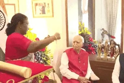 The President went home and gave Bharat Ratna to Advani: PM Modi