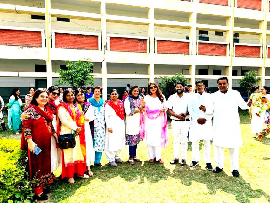 Holi celebration organized in Government College, Faridabad