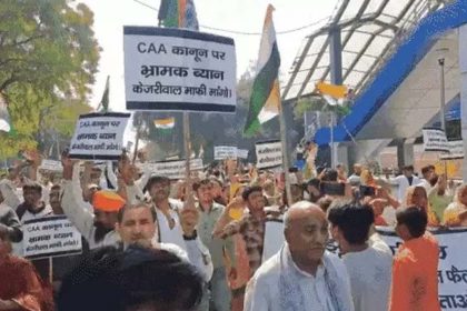 Demonstration of Hindu refugees outside Kejriwal's house