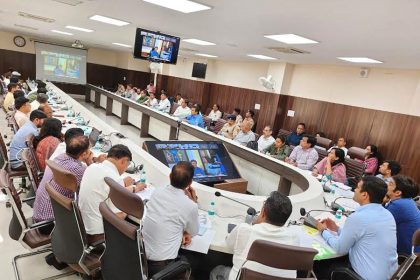 State Chief Electoral Officer Anurag Aggarwal gave instructions to the District Election Officers through VC.