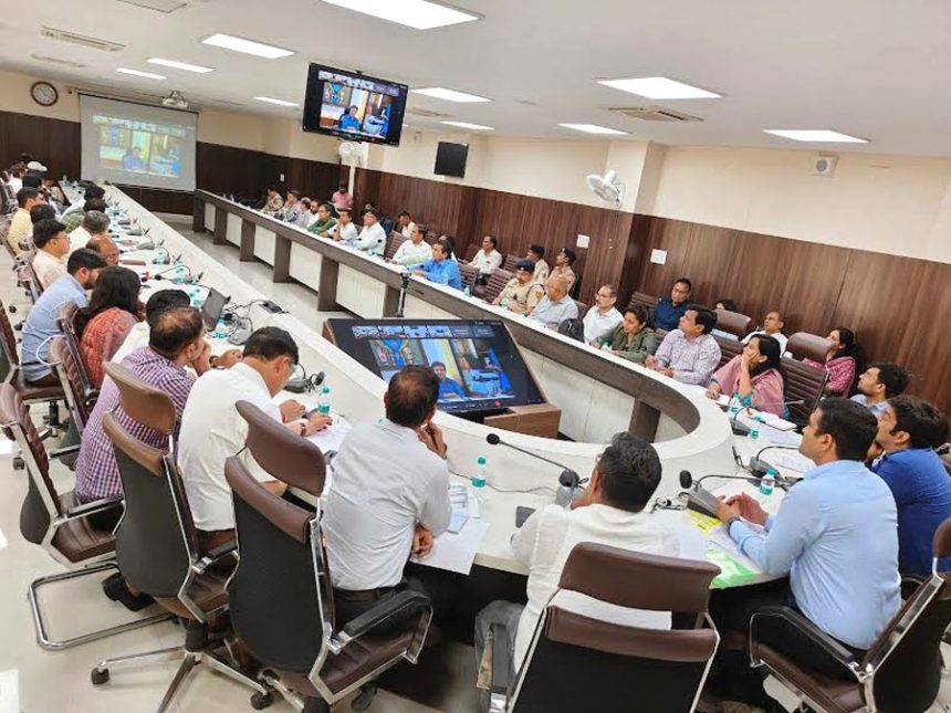 State Chief Electoral Officer Anurag Aggarwal gave instructions to the District Election Officers through VC.