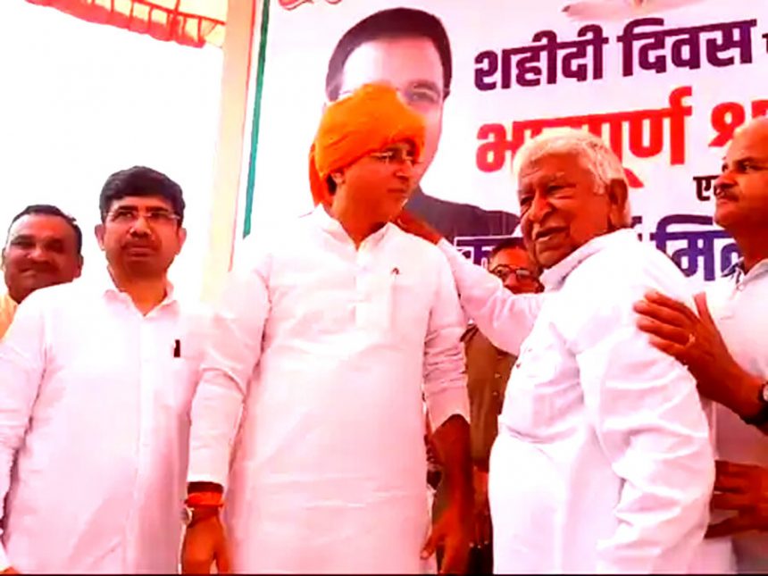 Surjewala compared BJP with the British: Said- This election will decide whether democracy will survive or die in the country.