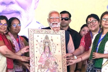 संदेशखाली की पीड़ित महिलाओं से मिले : PM MODI