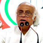 जयराम रमेश गांधी परिवार के दरबारी : स्मृति ईरानी