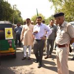 Kasabha Election Officer Vikram Singh and Nodal Officer of Sweep Activity ADC Anand Sharma flagged off the auto drivers.