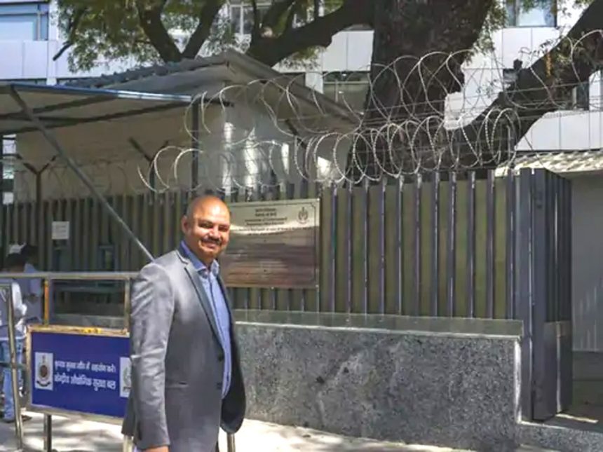 Kejriwal's PA Bibhav Kumar dismissed: Delhi Vigilance's action in 2007 case