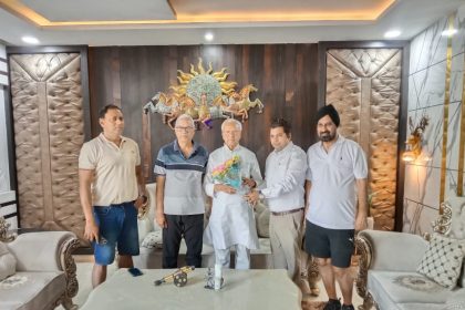 फरीदाबाद लोकफरीदाबाद लोकसभा के कांग्रेस उम्मीवार चौ महेंद्र प्रताप सिंह का आप जिलाध्यक्ष हरेंद्र भाटी ने अपने निवास पर क्रिया स्वागतचौ महेंद्र प्रताप सिंह का आप जिलाध्यक्ष हरेंद्र भाटी ने अपने निवास पर क्रिया स्वागत