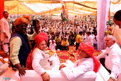 कांग्रेस प्रत्याशी महेन्द्र प्रताप सिंह के पक्ष में पाली में उमडा जनसैलाब