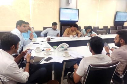 District Election Officer Vikram Singh gave necessary guidelines to ensure smooth completion of the counting of votes.
